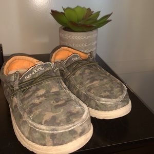 HEY DUDES SIZE YOUTH 5